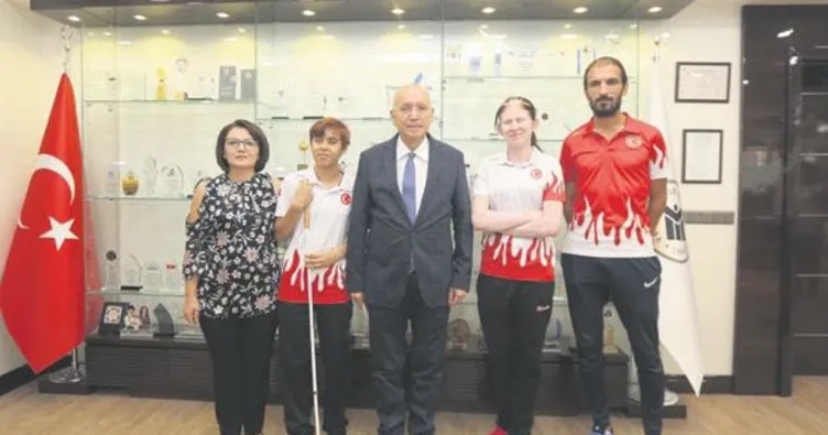 Sevda 5 dakika dolmadan altına koştu