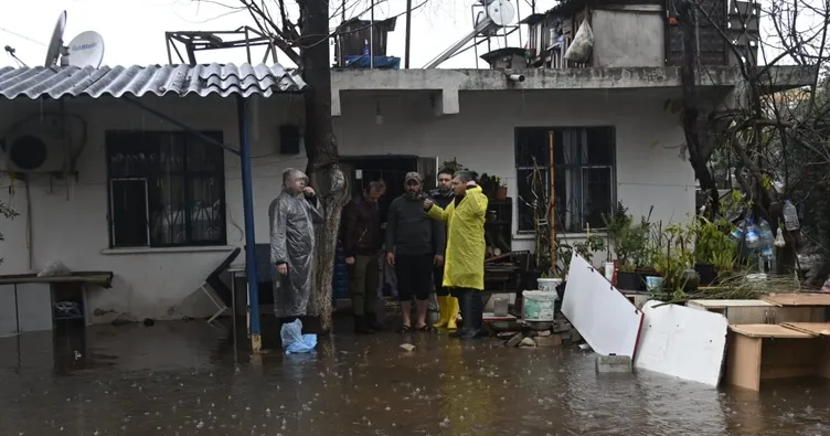 Antalya’da sel 300 milyon liralık zarara yol açtı