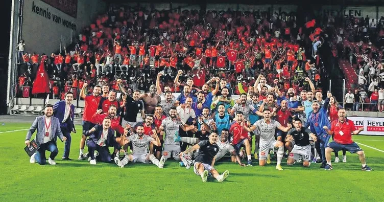 Başakşehir turu gol şovla geçti