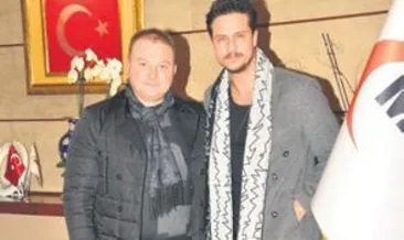 Hem evini, hem ofisini yeniledi