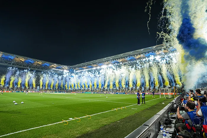canli-uefa-sampiyonlar-liginde-fenerbahce-olimpik-lyon-maci-ilk-yari-oynaniyor-1787080185121.jpeg