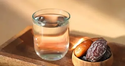 Ezan okunurken su içilir mi? Diyanet ile Ramazan ezan okunurken su içmek orucu bozar mı?