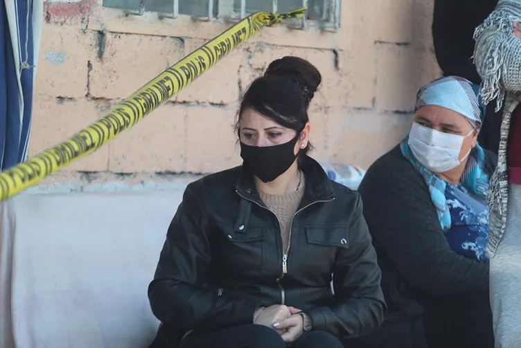 Babasını iş yerinde ölü bulan genç kadın, gözyaşlarına boğuldu