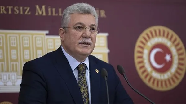 son-dakika-560-bin-sozlesmeliye-kadro-yolu-ak-partiden-flas-aciklama-1657022948162.jpg Son dakika: 560 bin sözleşmeliye kadro yolu! AK Parti'den flaş açıklama