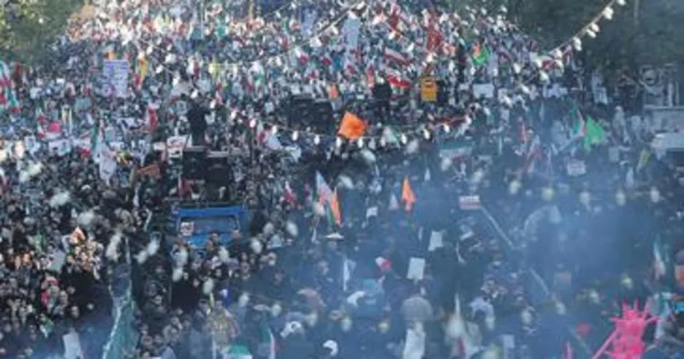 Hamaney: Amaç İran’ı yutmaktı