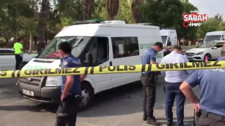 Cenaze aracı sürücüsü ışıklarda vuruldu | Video