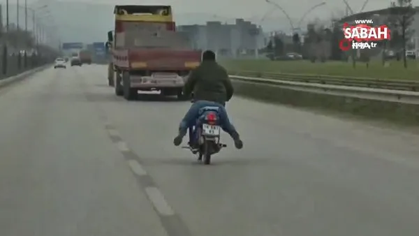 Bursa'da motosikletle tehlikeli yolculuk kamerada | Video