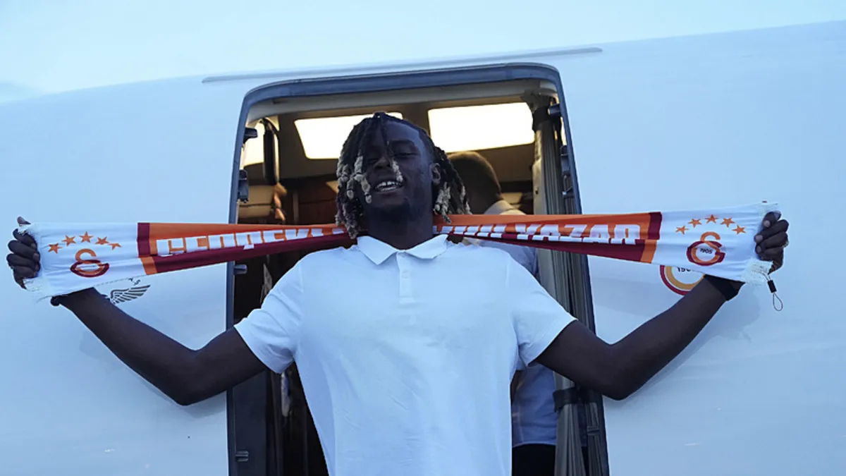 Galatasaray, Lesley Ugochukwu transferini açıkladı! Opsiyon bedeli belli oldu Galatasaray, Lesley Ugochukwu transferini açıkladı! Opsiyon bedeli belli oldu