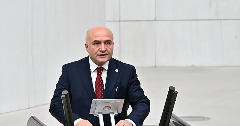 İYİ Parti Grup Başkanvekili Erhan Usta görevinden istifa etti