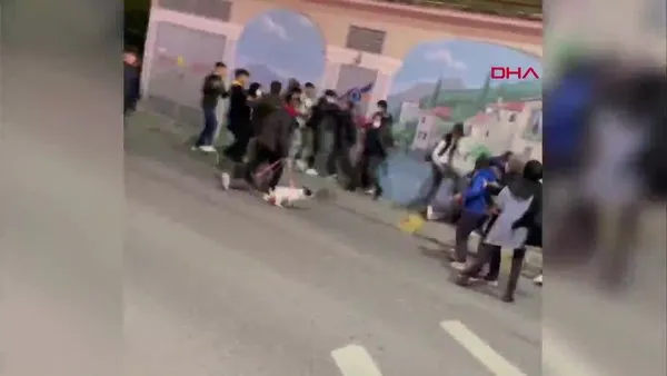 İstanbul Sultangazi'de okul çıkışı öğrenci kavgası