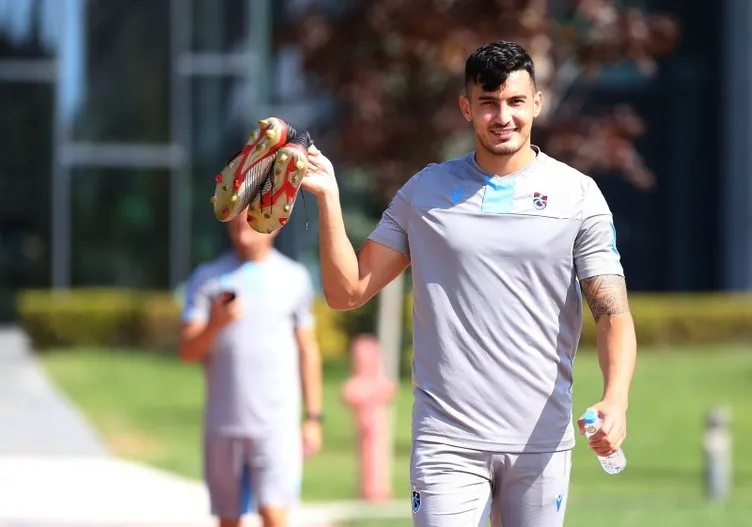 Son dakika: Trabzonsporlu Uğurcan Çakır dünyaca ünlü kulübü büyüledi! Transfer teklifi geliyor