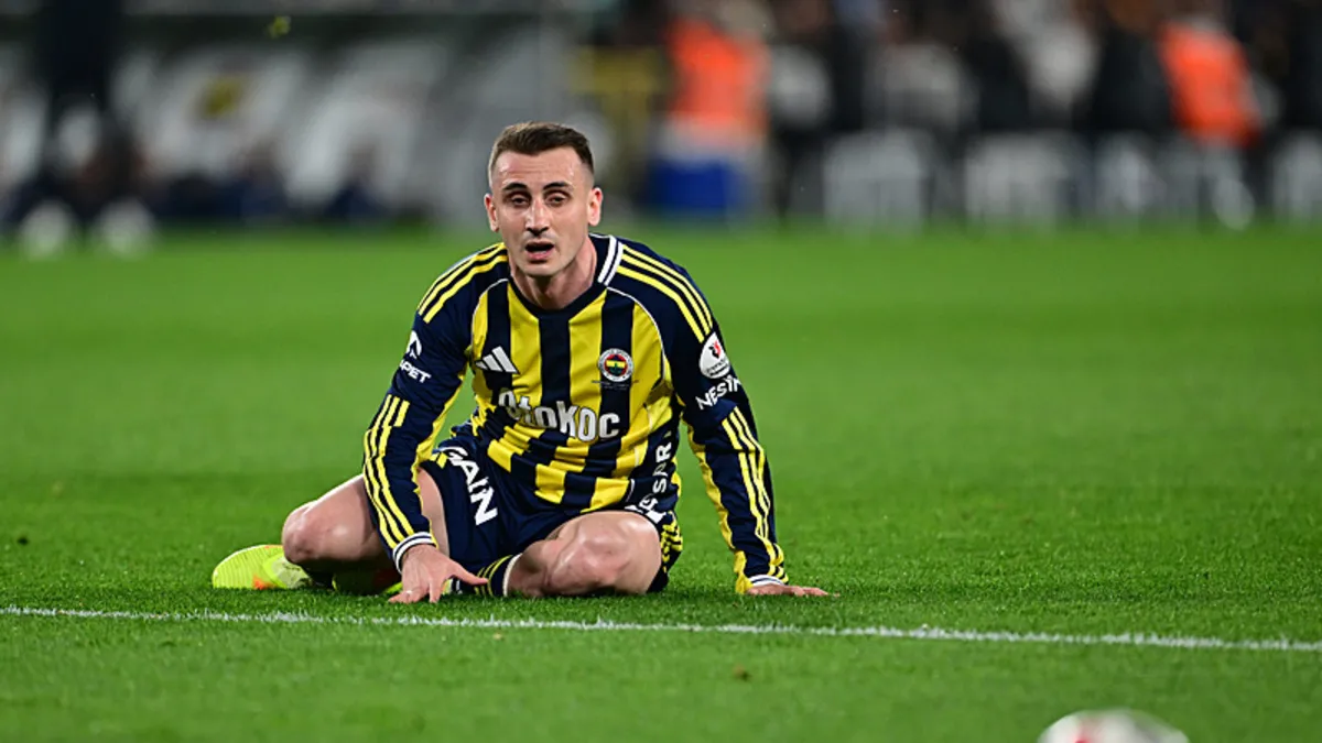 Fenerbahçe’de Kerem Aktürkoğlu’ndan faul tepkisi! ‘Skandal bir karar’ Fenerbahçe’de Kerem Aktürkoğlu’ndan faul tepkisi! ‘Skandal bir karar’