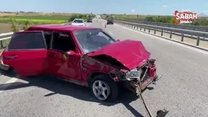 Önündeki araca çarpan sürücü arkasına bakmadan kaçtı: 2 yaralı | Video