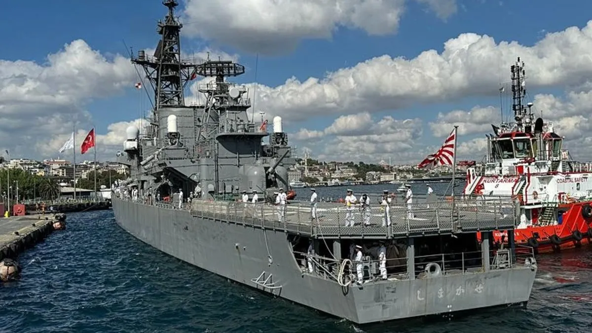 Japon donanmasının “Kashima” ve “Shimakaze” gemileri, diplomatik ilişkilerin 100. yılında Türkiye’de Japon donanmasının “Kashima” ve “Shimakaze” gemileri, diplomatik ilişkilerin 100. yılında Türkiye’de