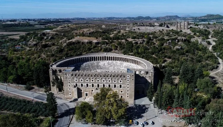 Etkileyici hikayesi ile binlerce turistin ilgisini çekiyor! Akın akın geliyorlar...