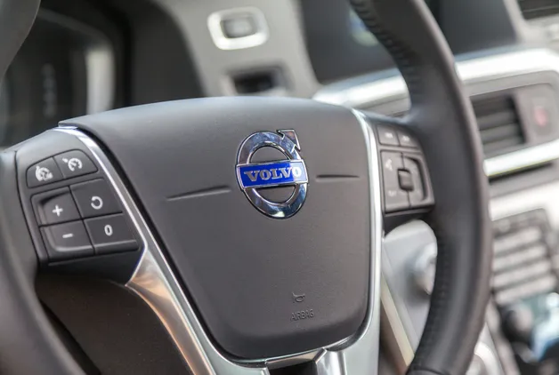 VOLVO’DAN DİKKAT ÇEKİCİ TESLA ADIMI