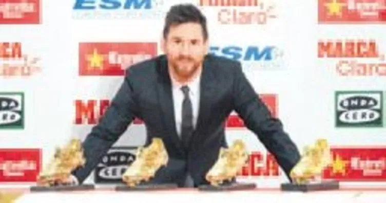 Messi 4’üncü altın ayakkabısını aldı