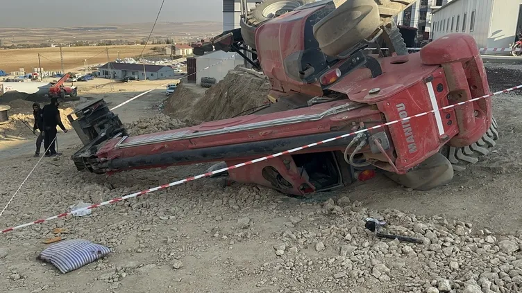 Operatörün lavaboya gittiği sırada olanlar oldu: İki genç hayatını kaybetti!