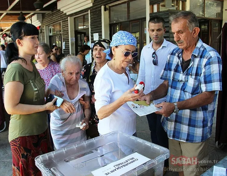 SON DAKİKA: Fatma Girik’in annesi 99 yaşındaki Münevver Ukav, vefat etti!