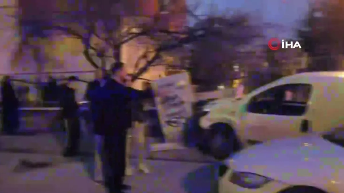 Ankara’da iki araç kafa kafaya çarpıştı: 1 yaralı Ankara’da iki araç kafa kafaya çarpıştı: 1 yaralı