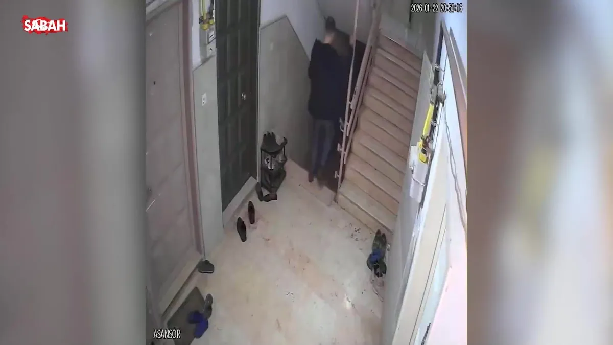 Gaziantep’te cani kocadan kan donduran işkence! Önce koli bandı ile bağladı sonra kezzap ile yaktı! | Video videosunu izle Gaziantep’te cani kocadan kan donduran işkence! Önce koli bandı ile bağladı sonra kezzap ile yaktı! | Video videosunu izle