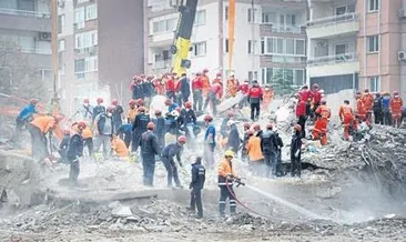 ‘Elleriizle enkazda betonları kazdık’