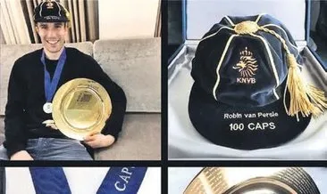 UEFA’dan Van Persie’ye altın plaka