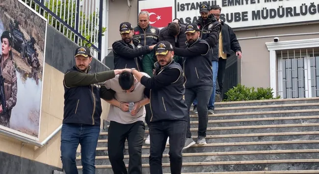 son-dakika-beylikduzunde-otomobilde-sir-olum-intihar-etti-dediler-gercek-bambaska-cikti-1777966159858.jpg (1440×786)