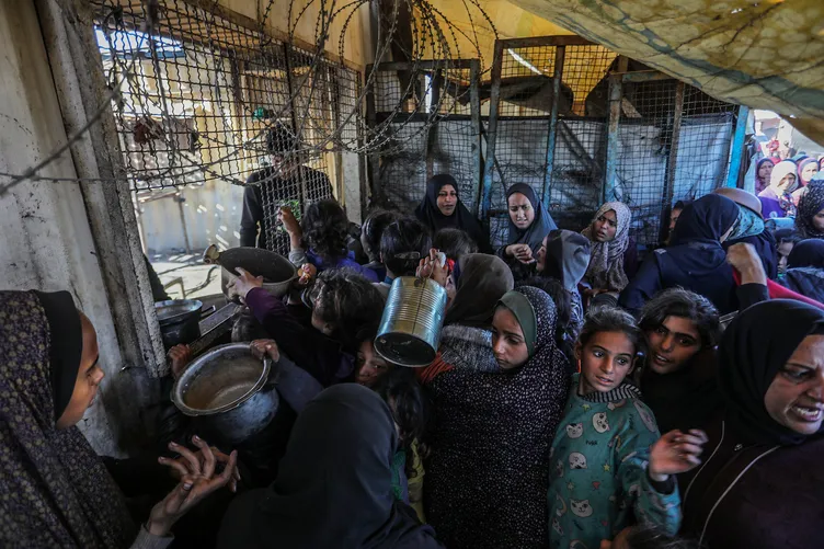 İnsanlığın utanç noktası Gazze! Yeni yılda kıtlık kapıda: Risk en yükse seviyelere çıktı