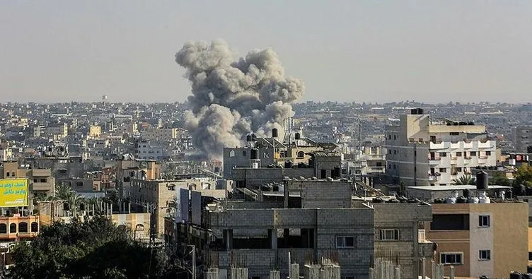 İşgalci İsrail Gazze Şeridi’nde bir camiyi daha bombaladı
