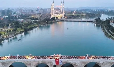 Tarihi Taşköprü’de iftar huzuru