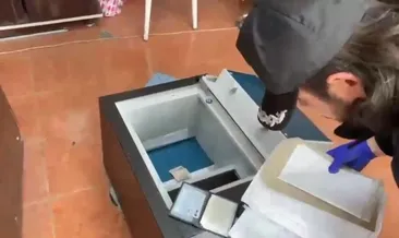 Kars’ta tefecilik operasyonu! İş yerinden çıkanlar akıllara durgunluk verdi: Milyonlarca liralık çekler, senetler, tapular… #kars