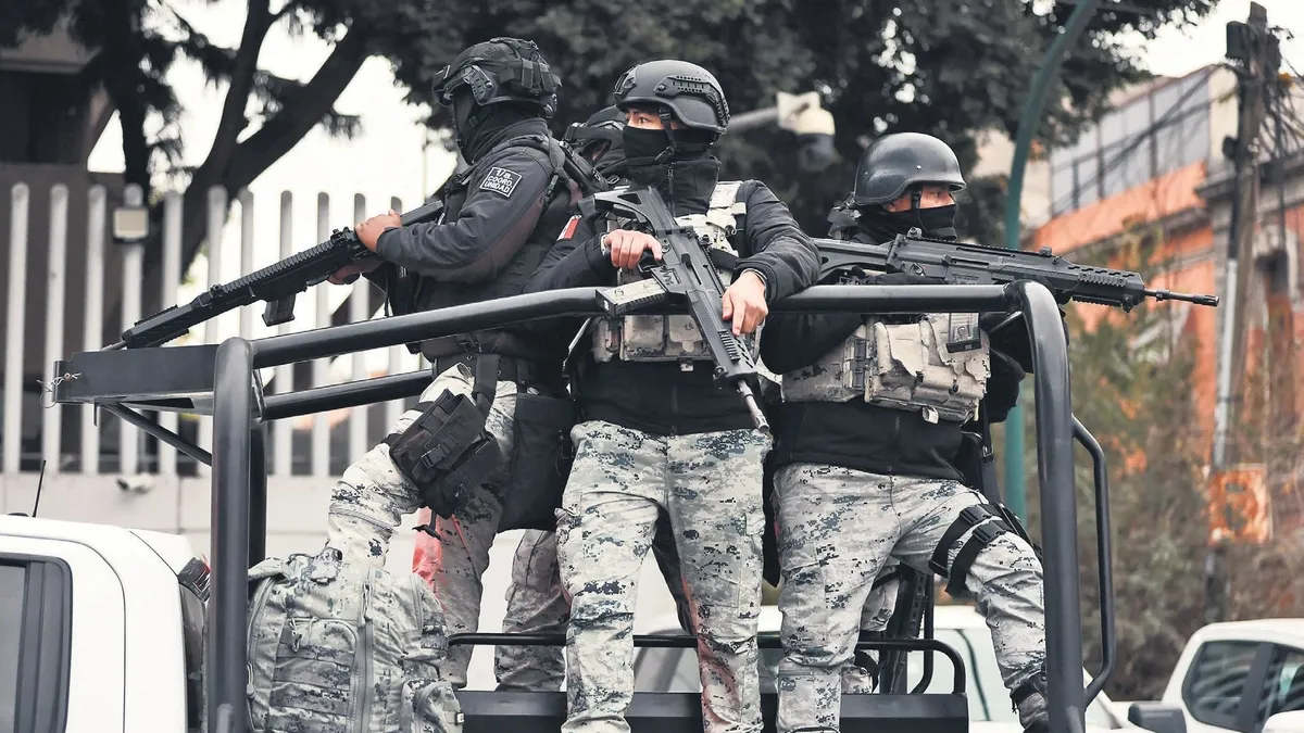 10 bin Meksika askeri kartelle savaşta 10 bin Meksika askeri kartelle savaşta