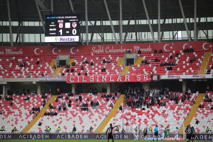 sivasspor-kacti-gaziantep-fk-yakaladi-1705841845331.jpg