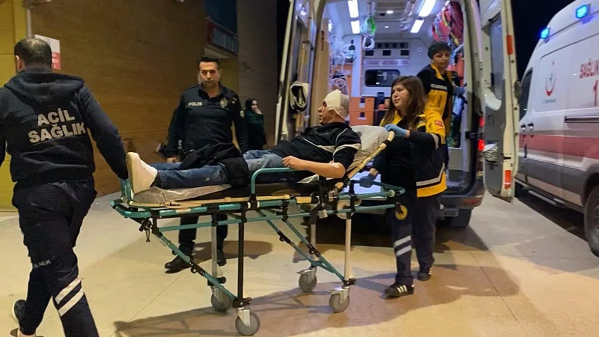 Bursa’da 3 kişi sopalarla darp edildi Bursa’da 3 kişi sopalarla darp edildi