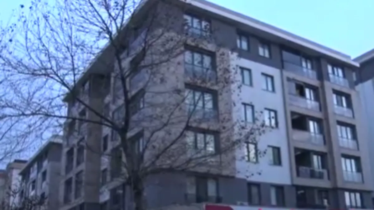 Beylikdüzü’nde siteye silahlı saldırı: Görevli ağır yaralandı! Beylikdüzü’nde siteye silahlı saldırı: Görevli ağır yaralandı!