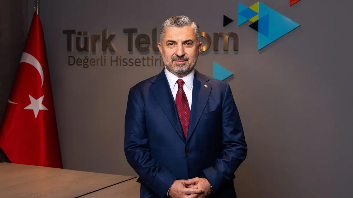 Türk Telekom CEO’su Şahin: “Türkiye’nin dijital geleceğini 5G ile bugünden inşa ediyoruz” Türk Telekom CEO’su Şahin: “Türkiye’nin dijital geleceğini 5G ile bugünden inşa ediyoruz”