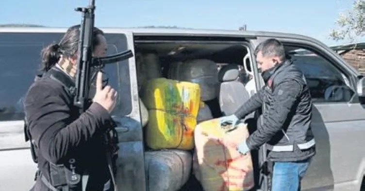 İzmir’de 1.5 ton uyuşturucu ele geçirildi