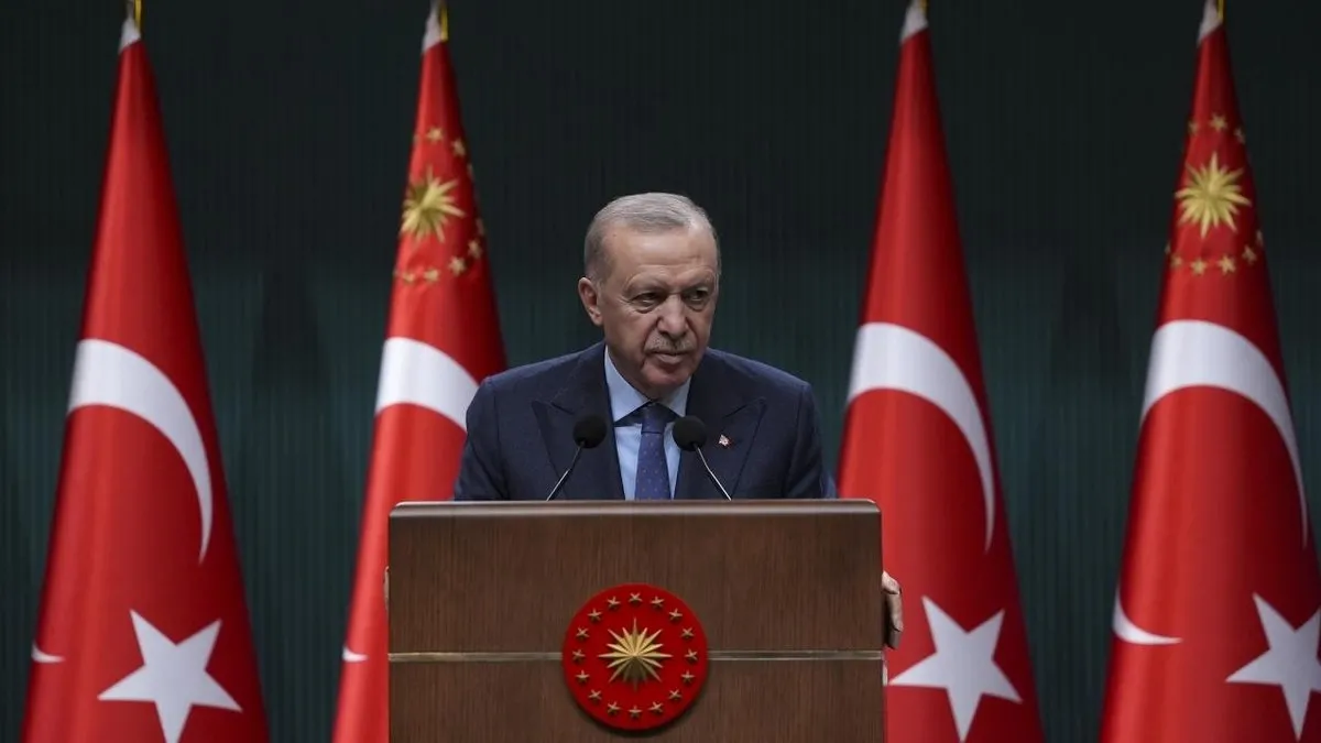 Başkan Erdoğan'dan saldırıya uğrayan Özgür Özel'e geçmiş olsun mesajı