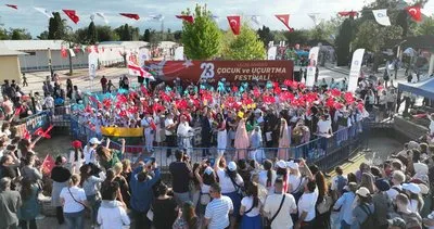 Antalya’da 23 Nisan Çocuk ve Uçurtma Festivali sürüyor
