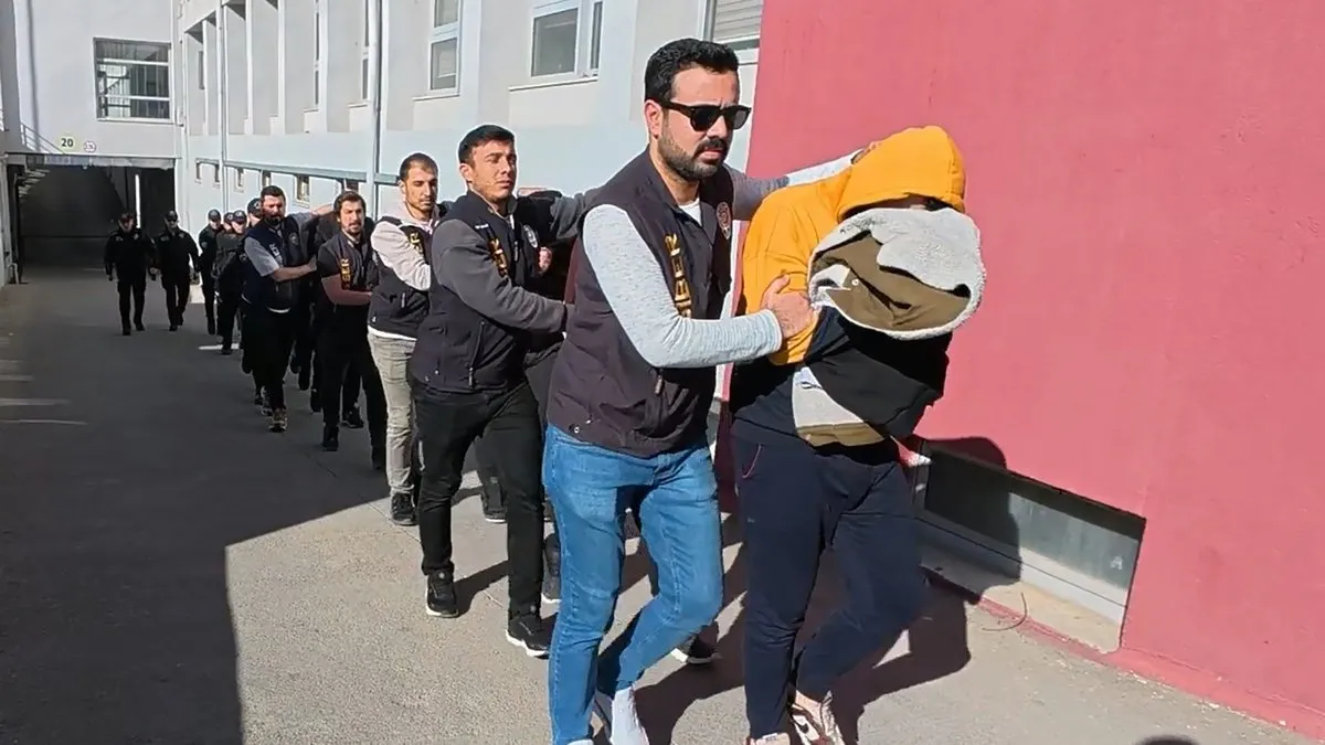 Yasadışı bahis çetesine operasyon