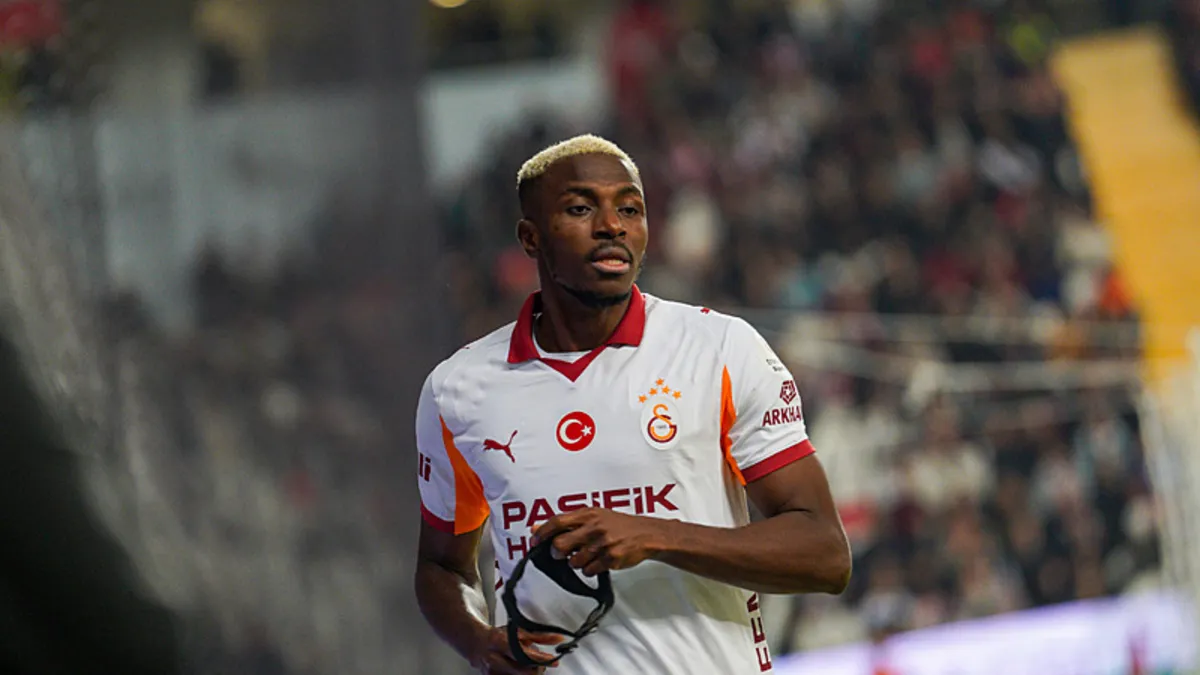 Victor Osimhen bu sezonki gol sayısını 12’ye çıkardı Victor Osimhen bu sezonki gol sayısını 12’ye çıkardı