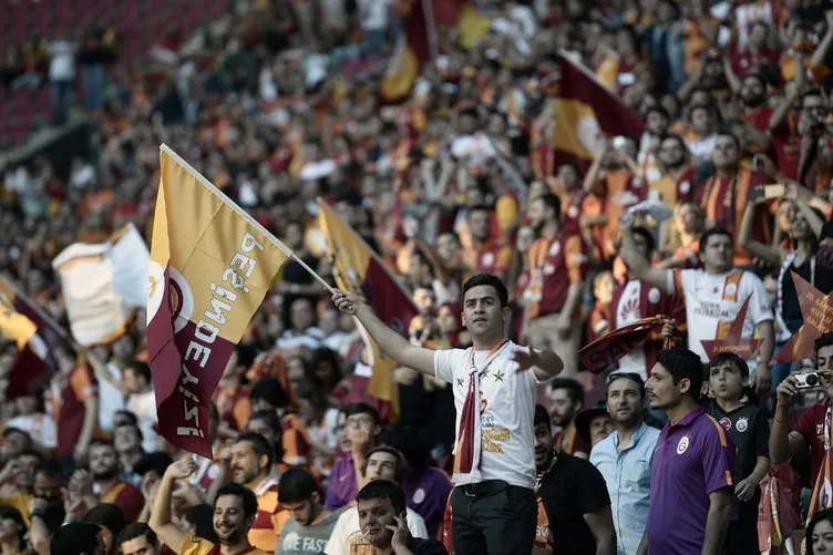 Galatasaray’dan muhteşem şampiyonluk kutlaması