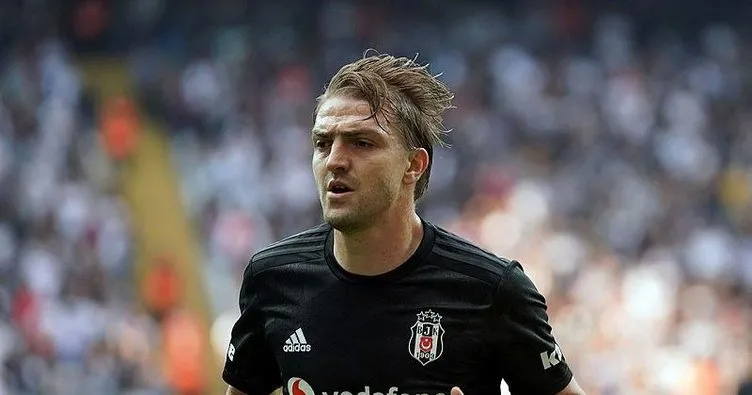 Beşiktaş Caner Erkin’e sarıldı