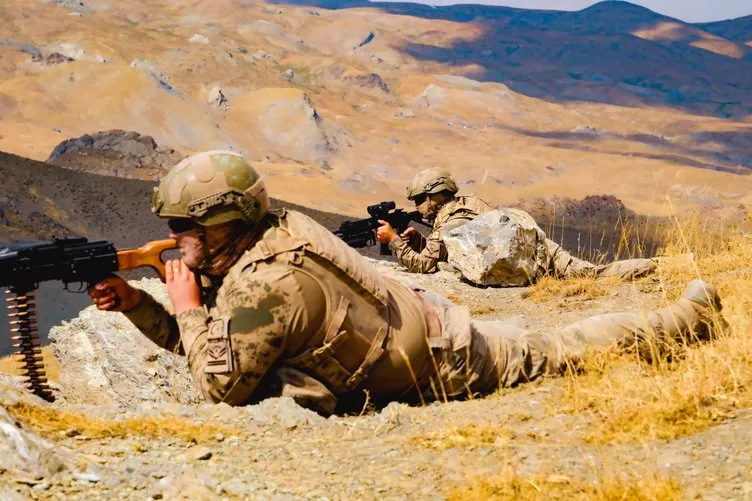 Teröristlerin korkulu rüyası: Jandarma komandolar! SABAH 3 bin rakımlı üs bölgesinde