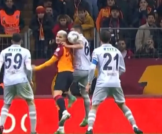 Son dakika haberi: Galatasaraylı futbolcular çılgına döndü! Ali Sami Yen'de olaylı gece...