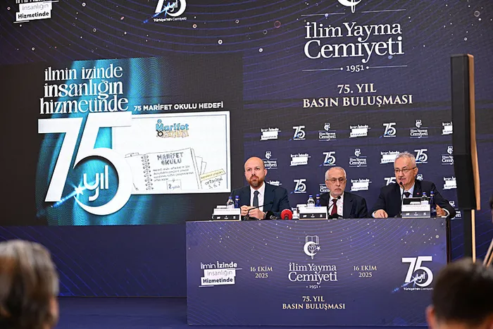 bilal-erdogan-ilim-yayma-cemiyeti-75-yil-bulusmasinda-konustu-turkiye-yuzyili-hikayesinde-onemli-yapi-tasi-1760621349101.jpg Bilal Erdoğan İlim Yayma Cemiyeti 75. yıl buluşmasında konuştu: Türkiye Yüzyılı hikayesinde önemli yapı taşı!