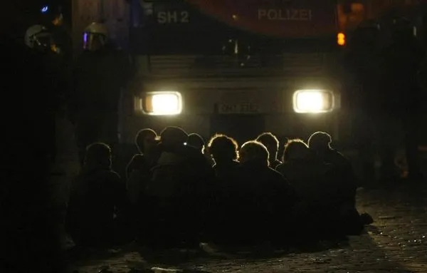 Sokak festivalinde çatışma