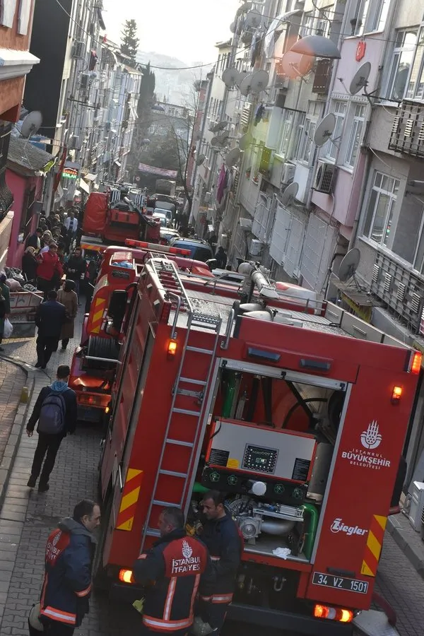 Fatih'te yangın: 1 ölü
