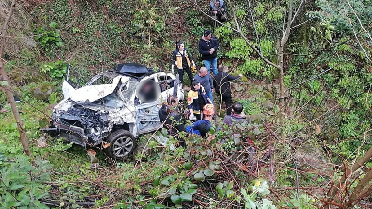 Ordu’da otomobil uçuruma yuvarlandı: Baba ve kızı hayatını kaybetti! Ordu’da otomobil uçuruma yuvarlandı: Baba ve kızı hayatını kaybetti!